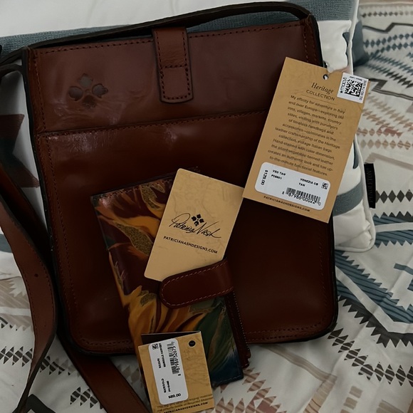 Leather purse,never been used, wallet also never been used, both Patrica Nash - Picture 2 of 5